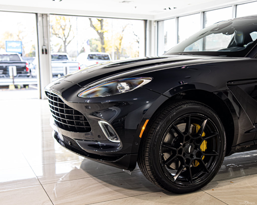Used 2022 Aston Martin DBX AWD/4WD image 4