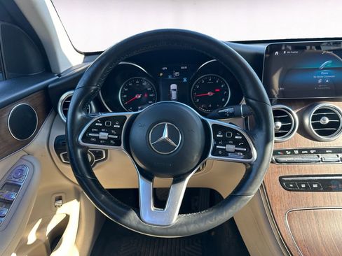 Used 2021 Mercedes-Benz GLC 300 4MATIC w/ Premium Package image 12
