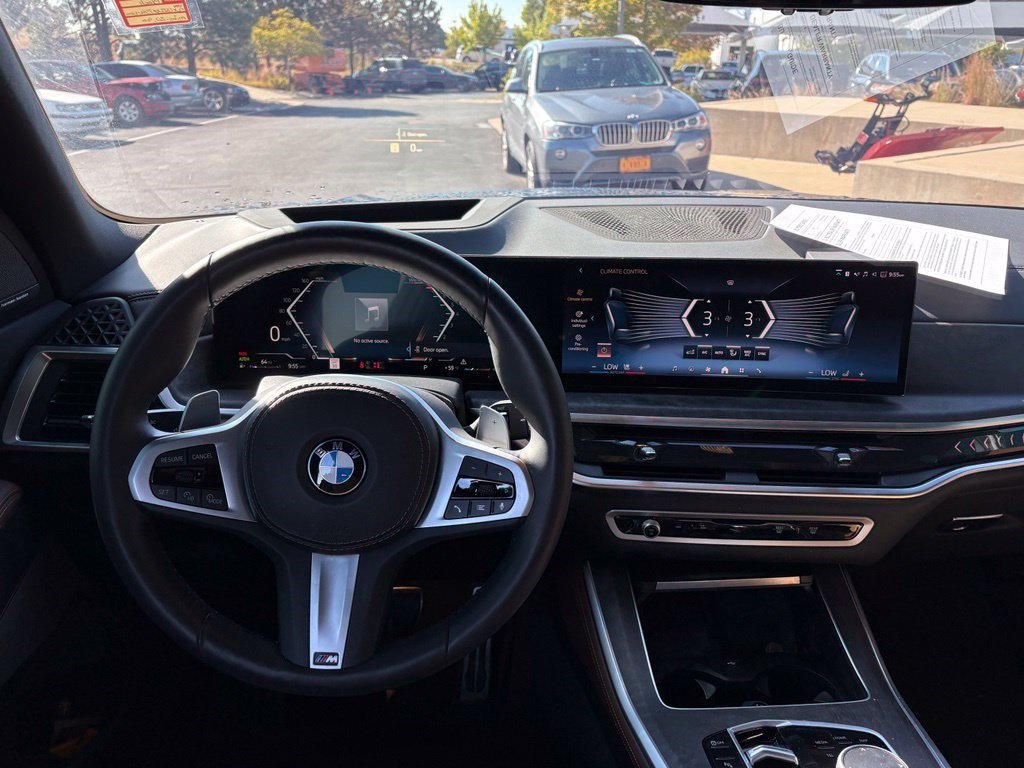 Used 2025 BMW X5 xDrive40i w/ M Sport Package AWD/4WD image 15
