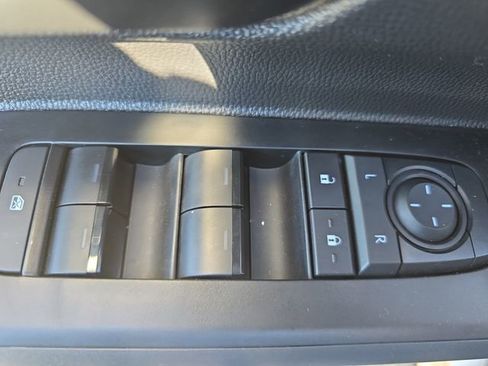 Used 2025 Toyota Tacoma SR5 image 26