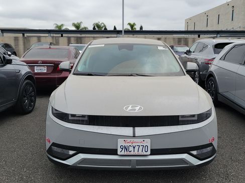 Used 2024 Hyundai Ioniq 5 SEL RWD image 2