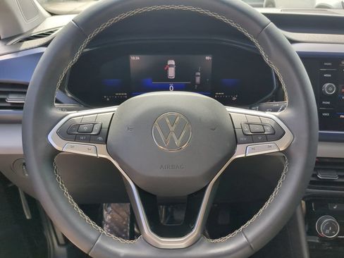 Certified 2023 Volkswagen Taos SE w/ Panoramic Sunroof Package FWD image 30