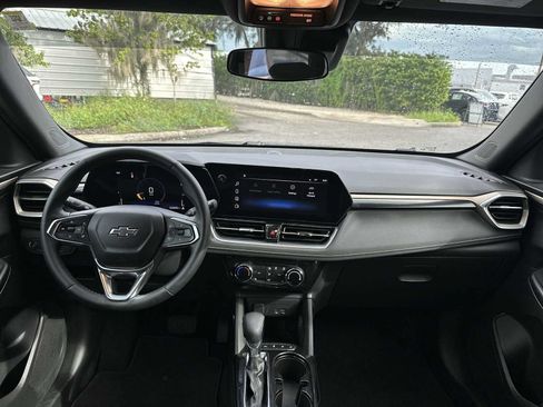 Certified 2024 Chevrolet TrailBlazer ACTIV w/ Driver Confidence Package FWD image 14