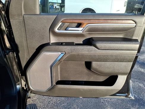 Used 2024 Chevrolet Silverado 2500 High Country w/ Technology Package image 29