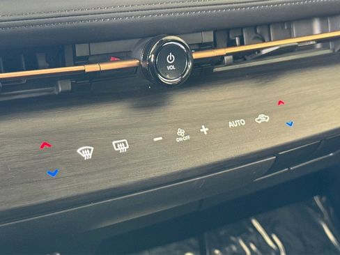 Certified 2024 Nissan Ariya FWD image 21