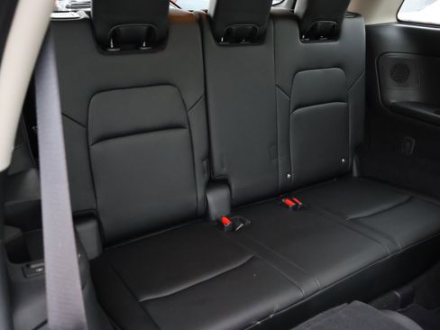 Used 2023 Nissan Pathfinder Platinum image 14