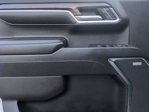 Certified 2023 Chevrolet Silverado 1500 LTZ w/ Technology Package AWD/4WD image 21