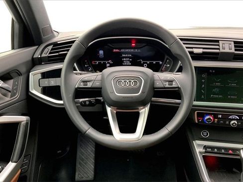 Certified 2025 Audi Q3 2.0T Premium Plus image 5
