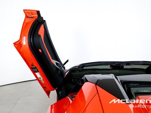 Used 2014 Lamborghini Aventador LP 700-4 AWD/4WD image 12