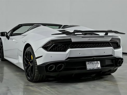 Used 2018 Lamborghini Huracan LP 580-2 RWD image 10