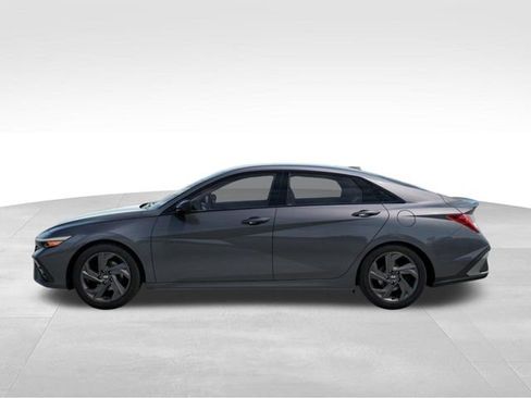 New 2026 Hyundai Elantra Sport image 3