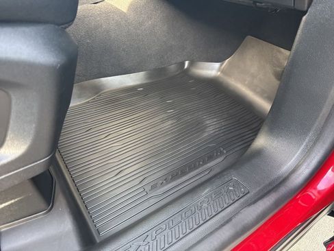 Certified 2022 Ford Explorer XLT image 46