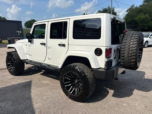 Used 2017 Jeep Wrangler Unlimited Sahara w/ Max Tow Package AWD/4WD image 6