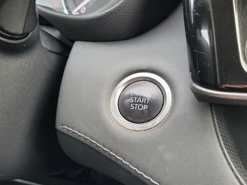 Certified 2024 Toyota Highlander LE image 28