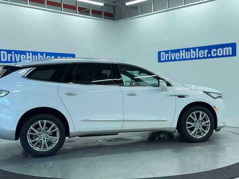 Used 2023 Buick Enclave Essence w/ Experience Buick Package AWD/4WD image 3