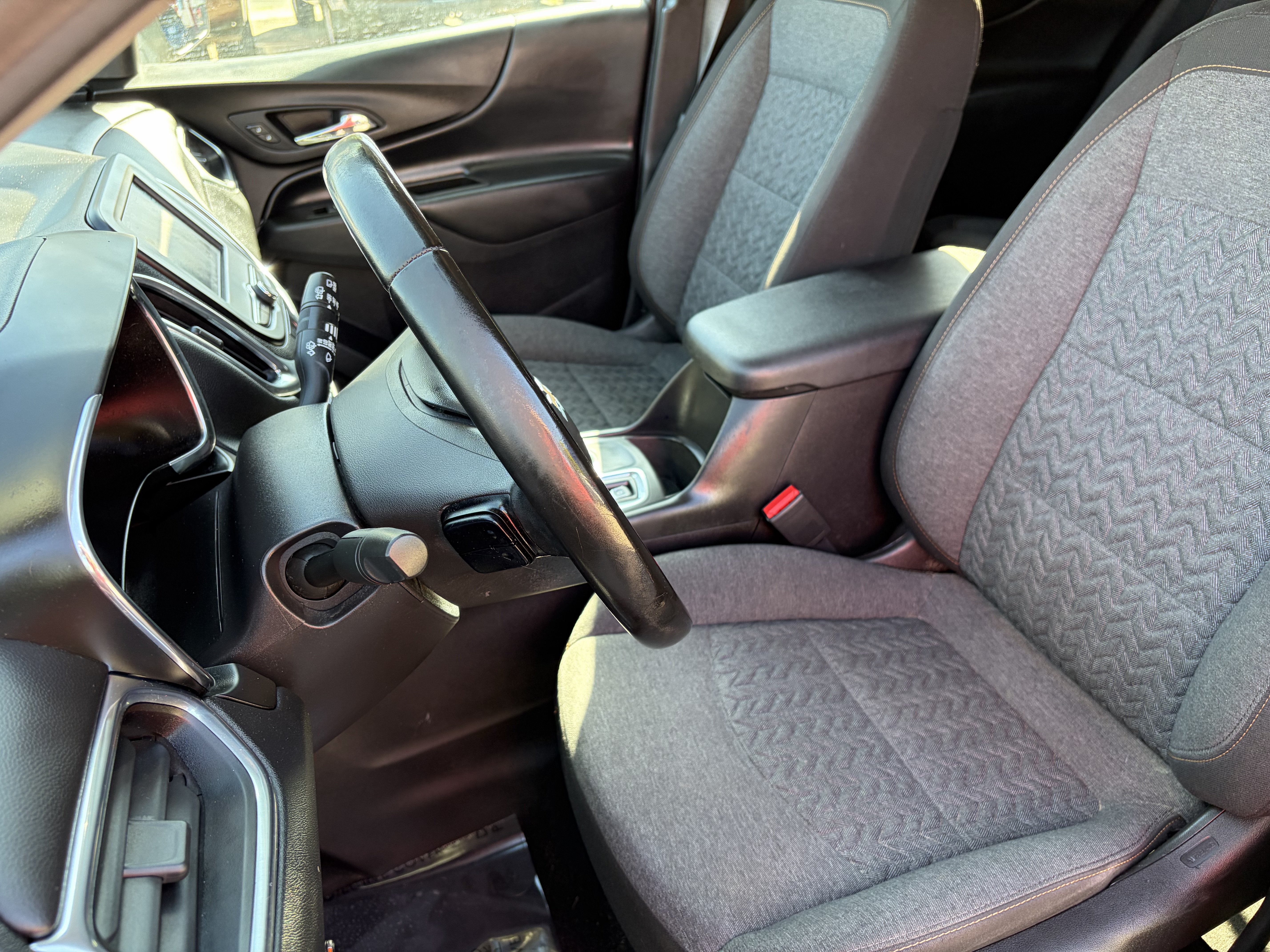 Used 2023 Chevrolet Equinox LT w/ Driver Convenience Package AWD/4WD image 16
