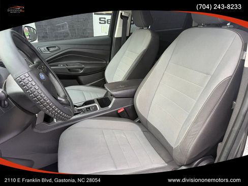 Used 2018 Ford Escape S FWD image 9