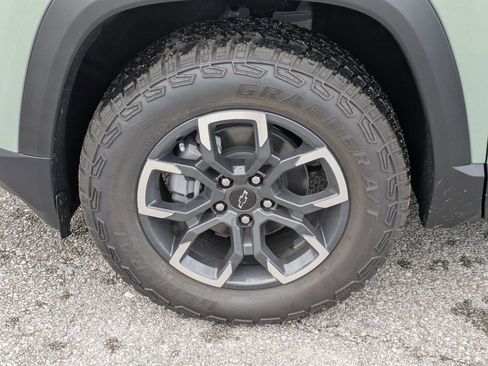 New 2026 Chevrolet Equinox ACTIV w/ Convenience Package III image 11