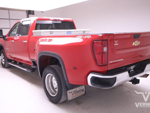 Used 2024 Chevrolet Silverado 3500 LTZ w/ LTZ Convenience Package image 3