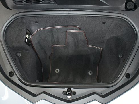 Used 2022 Chevrolet Corvette Stingray Convertible w/ Z51 Performance Package RWD image 94