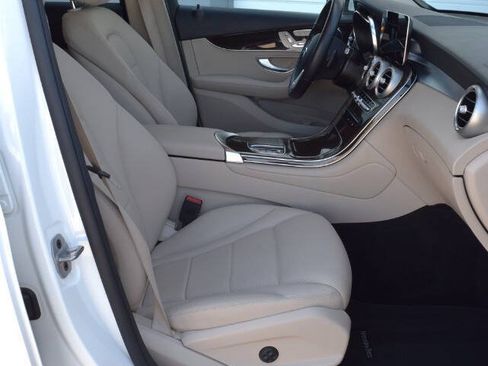 Used 2021 Mercedes-Benz GLC 300 image 34