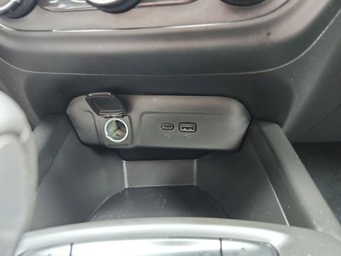 Certified 2025 Chevrolet Trax LS w/ Driver Confidence Package image 32