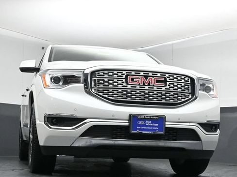 Used 2019 GMC Acadia Denali w/ Technology Package FWD image 39