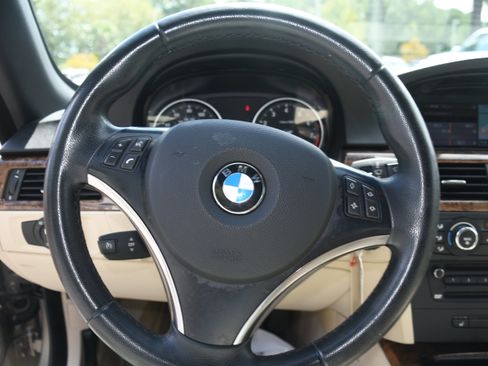 Used 2008 BMW 328i Convertible RWD image 16