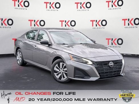 Certified 2024 Nissan Altima 2.5 S FWD image 1