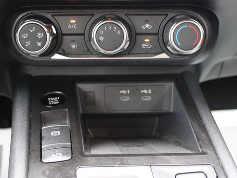 Used 2025 Nissan Kicks SV image 25