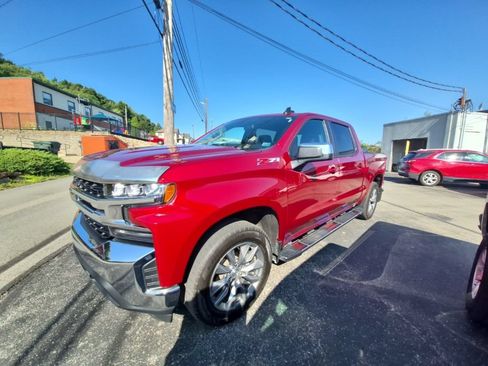 Used 2022 Chevrolet Silverado 1500 LT AWD/4WD image 4