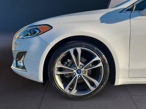 Used 2019 Ford Fusion Titanium AWD/4WD image 9