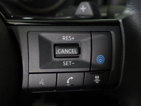 Used 2023 Nissan Rogue SV AWD/4WD image 40
