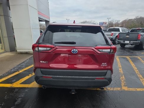 Used 2023 Toyota RAV4 XLE image 4