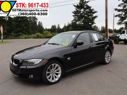 Used 2011 BMW 328i xDrive Sedan AWD/4WD image 10
