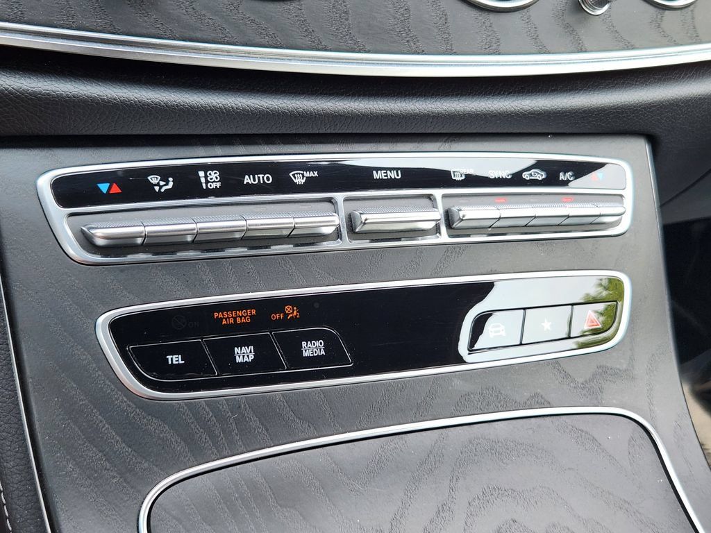 Used 2023 Mercedes-Benz E 350 4MATIC Sedan image 18