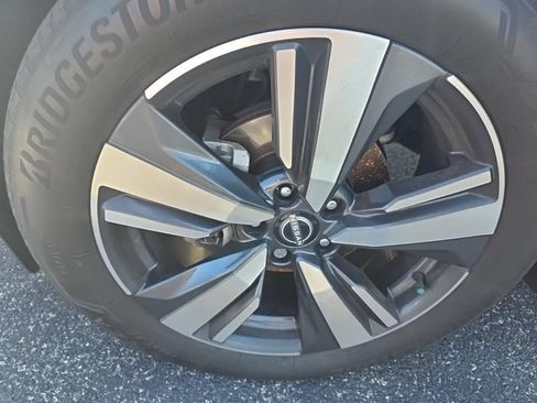 Certified 2023 Nissan Rogue SL AWD/4WD image 15