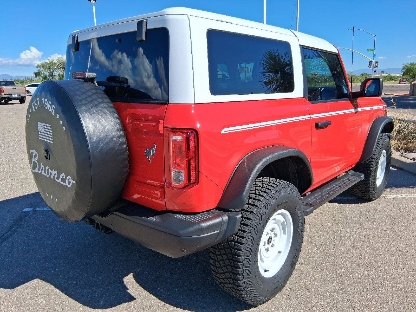 Used 2024 Ford Bronco Heritage Edition AWD/4WD image 5