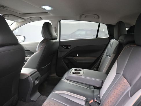 New 2025 Subaru Crosstrek 2.5i Limited w/ Crosstrek Mirror Package image 18