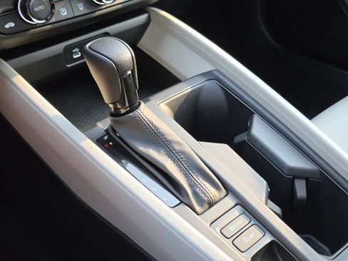 Certified 2025 Honda Accord SE image 32