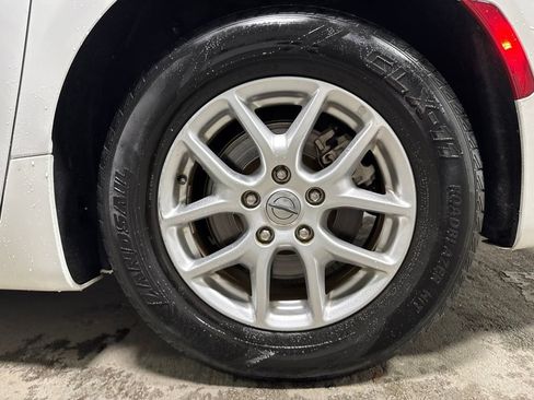 Used 2022 Chrysler Voyager LX FWD image 36