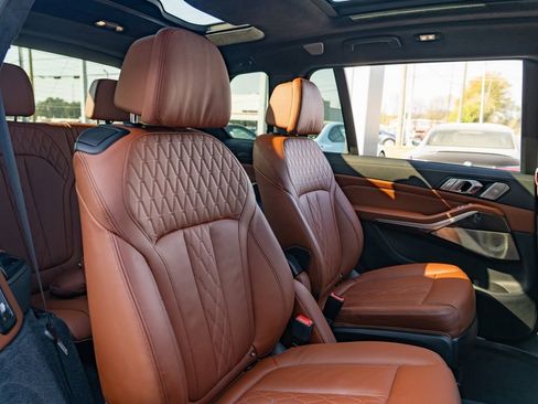 Used 2023 BMW X7 M60i w/ Executive Package image 19