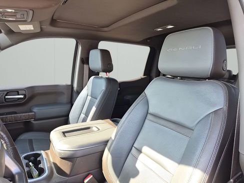 Used 2021 GMC Sierra 1500 Denali w/ Denali Ultimate Package image 31