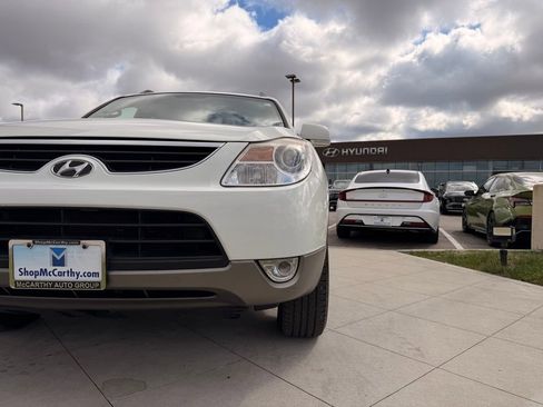 Used 2012 Hyundai Veracruz Limited w/ Entertainment Pkg image 9