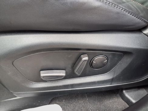 Used 2022 Ford Explorer Platinum w/ Equipment Group 601A image 32