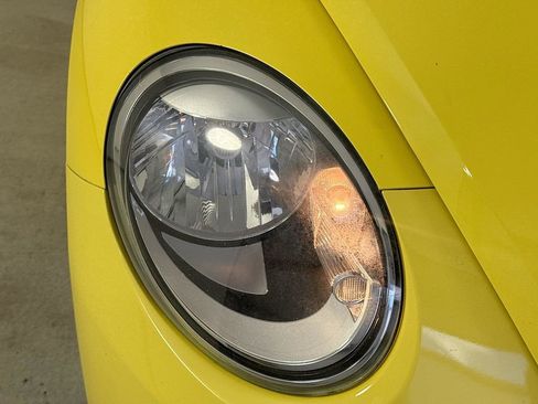 Used 2013 Volkswagen Beetle 2.5 FWD image 34