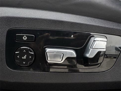 Used 2022 BMW X6 M w/ Competition Package image 26