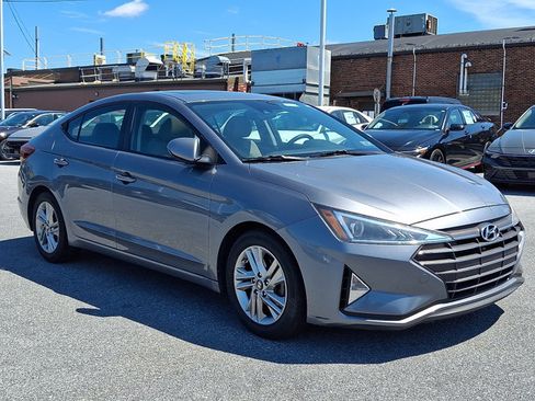 Used 2019 Hyundai Elantra Value Edition FWD image 3