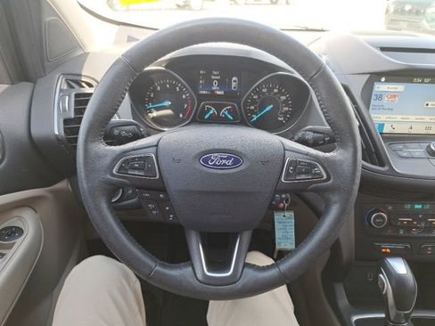 Used 2018 Ford Escape SEL w/ Ford Safe & Smart Package FWD image 19
