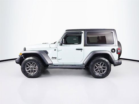 Used 2024 Jeep Wrangler Sport AWD/4WD image 4